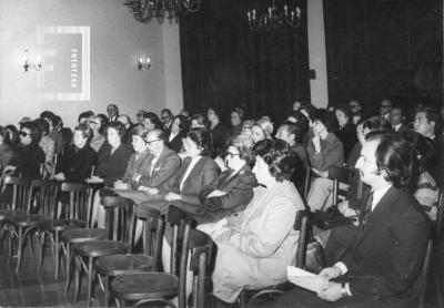 Conferencia de Santiago Gómez Cou, Asoc. Rumbo, asistentes