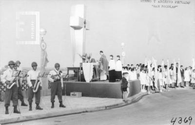 Misa de campaña en homenaje al 150º aniversario Creación de la Bandera