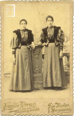 Flora Gastón de Sarasa y Francisca Gastón de Correa