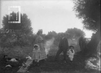 Carlos, Paulina, Carlitos y Margarita Bustos