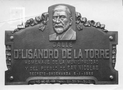 Placa calle Lisandro de la Torre