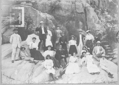 Grupo en las sierras con Benito Baró