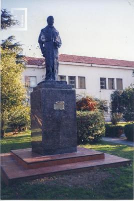Monumento al Presbítero Dr. Antonio Sáenz