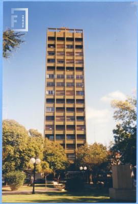 Edificio ubicado donde estaba la casa de la familia Aguiar