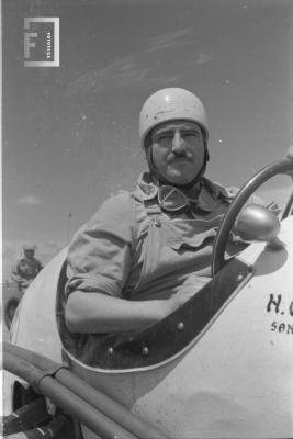Helvecio Enrico, corredor
