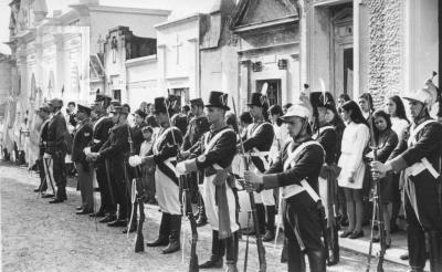 Acto Guerreros del Paraguay. Abanderados y tropas